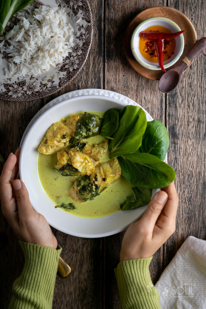 Fish Fillet with Coconut Milk, curry  and Lemongrass